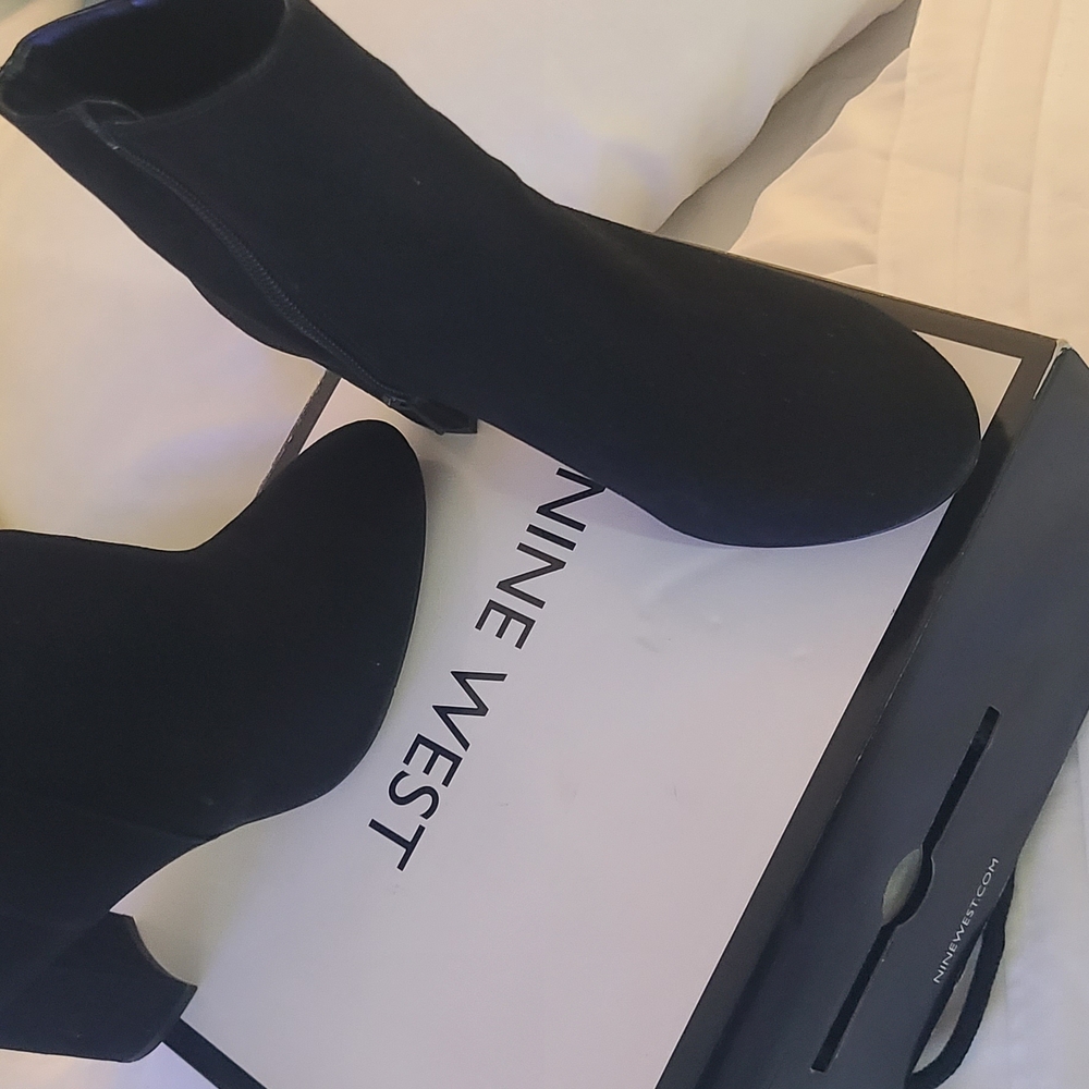 Nine West Black Heeled Boots Sleek and Stylish